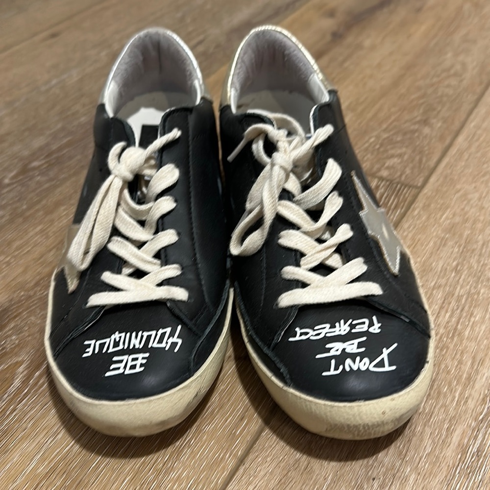 Excellent condition golden goose sneaker 37